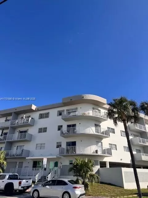 7125 Bonita Dr #303, Miami Beach, FL 33141