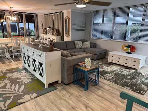 1440 Sheridan St #8F, Hollywood, FL 33020