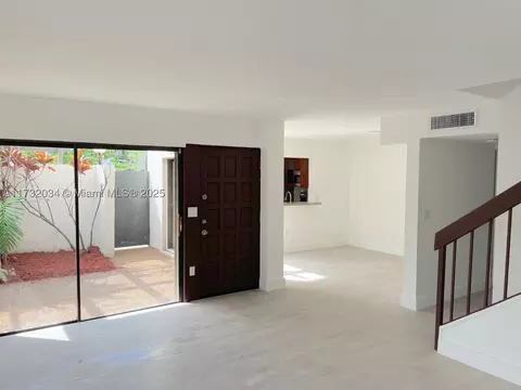 4718 SW 67th Ave #B9, Miami, FL 33155