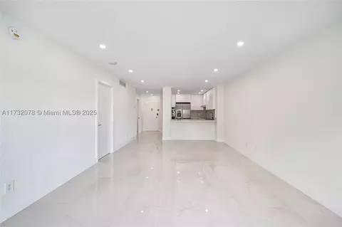 1450 Lincoln Rd #409, Miami Beach, FL 33139