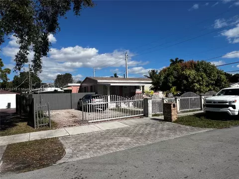 1701 NW 180th Ter, Miami Gardens, FL 33056