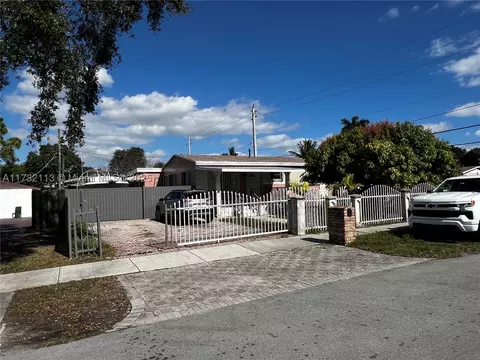 1701 NW 180th Ter, Miami Gardens, FL 33056