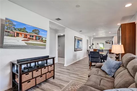 413 NW 18th Ave, Fort Lauderdale, FL 33311