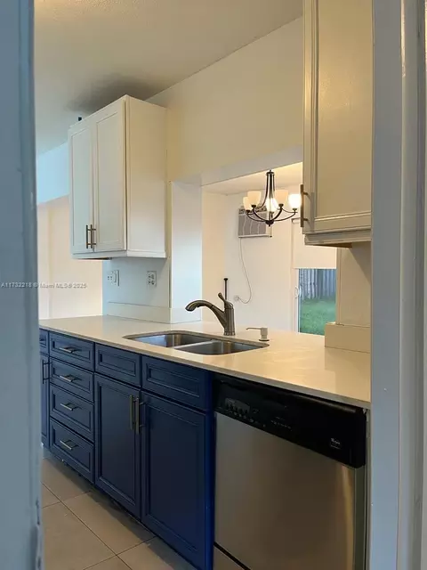 Kitchen - 8680 NW 29, Sunrise, FL 33322 photo 3 of 5