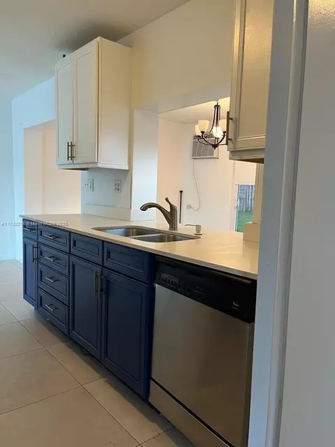 Kitchen - 8680 NW 29, Sunrise, FL 33322 photo 4 of 5