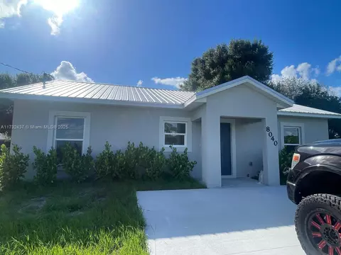 8040 Olive Cir, Labelle, FL 33935