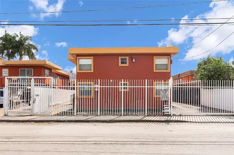 1780 SW 6th St #6, Miami, FL 33135