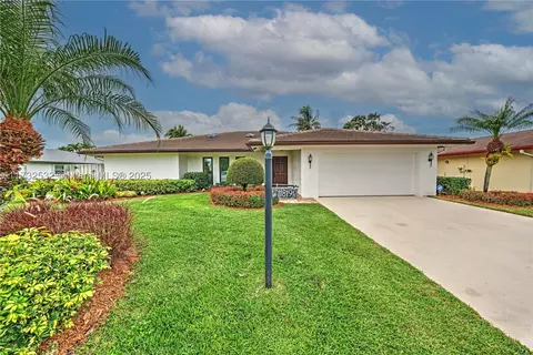 11819 Hemlock St, Palm Beach Gardens, FL 33410