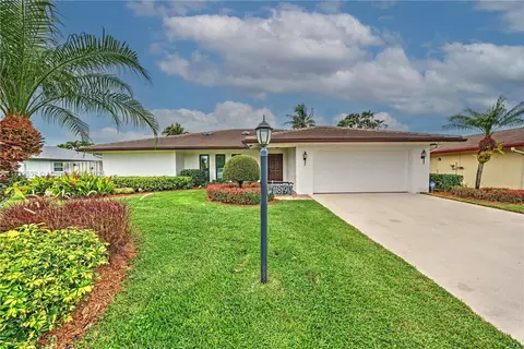 11819 Hemlock St, Palm Beach Gardens, FL 33410