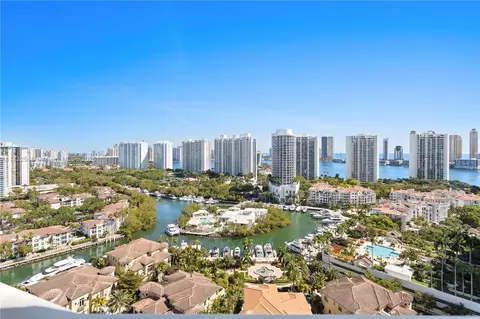 1000 W Island Blvd #2407, Aventura, FL 33160