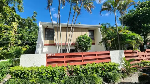 3909 Flamewood Ln #224, Hollywood, FL 33021