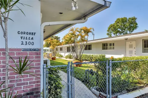 2300 Jackson St #10, Hollywood, FL 33020
