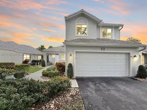 2985 Myrtle Oak Cir, Davie, FL 33328