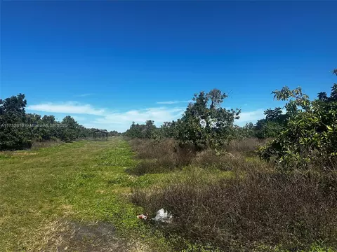 228 SW Nn Sw 202 Ave, Homestead, FL 33170