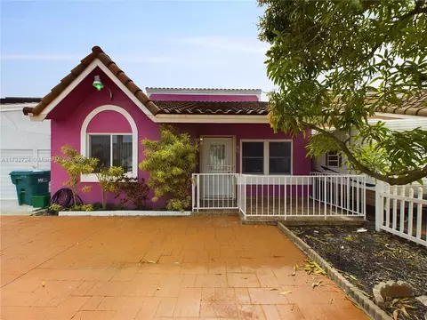 8892 NW 108th Ln, Hialeah Gardens, FL 33018