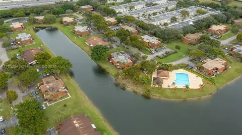 11880 SW 8 Ct, Davie, FL 33325