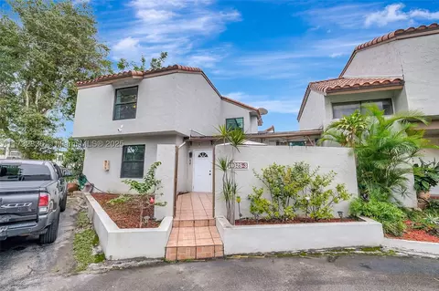 10325 NW 9th St Cir #3-6, Miami, FL 33172