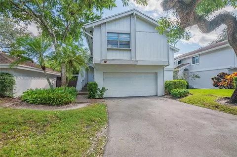 36 Eastmont Rd, Hollywood, FL 33021
