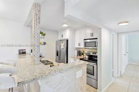 2160 SW 16th Ave #212, Miami, FL 33145