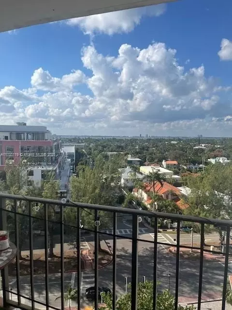 4101 Pine Tree Dr #931, Miami Beach, FL 33140