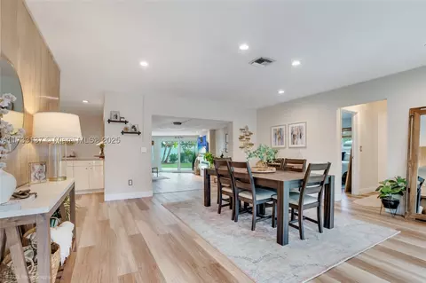 430 SE 4th Ter, Pompano Beach, FL 33060