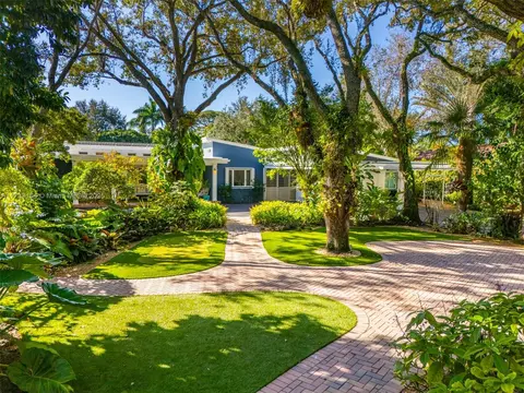 6750 SW 74th St, South Miami, FL 33143