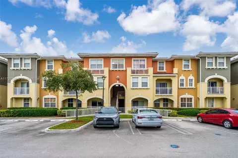10885 NW 89 #214, Doral, FL 33178