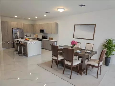 22451 SW 125 Ave #B, Miami, FL 33170