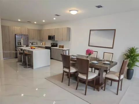 22451 SW 125 Ave #B, Miami, FL 33170