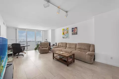 325 S Biscayne Blvd #1726, Miami, FL 33131 photo 5