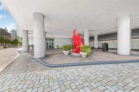 325 S Biscayne Blvd #1726, Miami, FL 33131 photo 25
