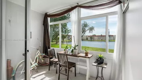 2931 E Sunrise Lakes Dr #104, Sunrise, FL 33322