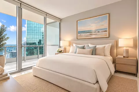 Bedroom - 200 Biscayne Boulevard Way #4912, Miami, FL 33131 photo 4 of 4