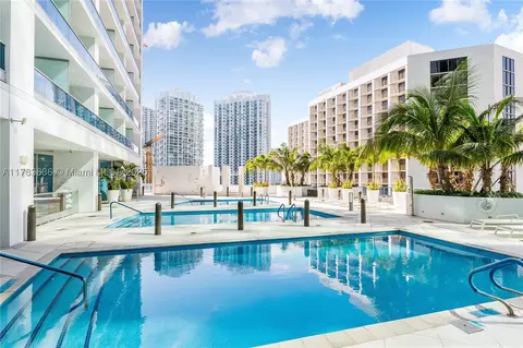 Exterior - 200 Biscayne Boulevard Way #4912, Miami, FL 33131 photo 3 of 3