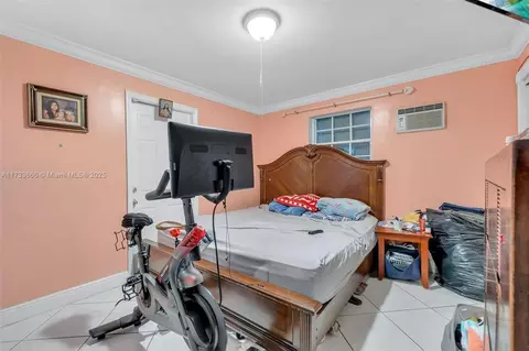 Bedroom - 101 W 17th St, Hialeah, FL 33010 photo 2 of 3