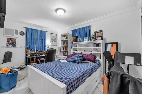 Bedroom - 101 W 17th St, Hialeah, FL 33010 photo 1 of 3