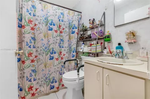 Bath - 101 W 17th St, Hialeah, FL 33010 photo 1 of 4