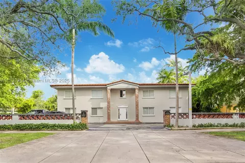 1 Edgewater Dr #201, Coral Gables, FL 33133