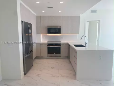 2000 Metropica Way #406, Sunrise, FL 33323