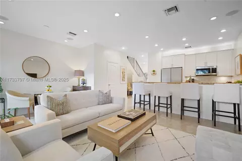 2307 Washington St #7, Hollywood, FL 33020