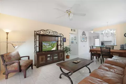 5171 W Oakland Park Blvd #311, Lauderdale Lakes, FL 33313