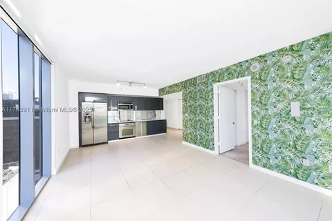 31 SE 6th St #1708, Miami, FL 33131