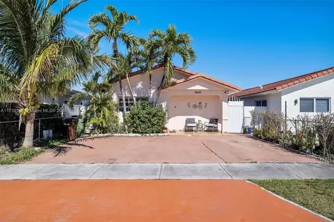 2649 W 70th Pl, Hialeah, FL 33016