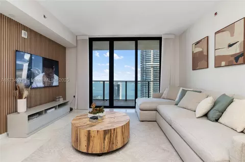 1010 Brickell Ave #4003, Miami, FL 33131
