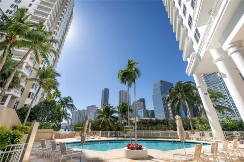 Exterior - 801 Brickell Key Blvd #3104, Miami, FL 33131 photo 3 of 4