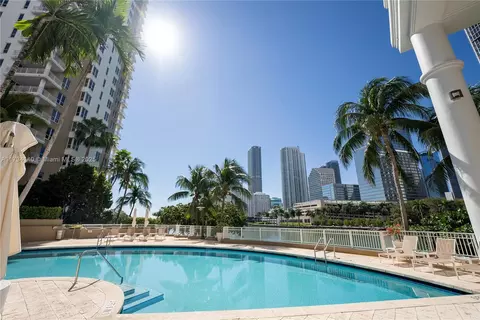 Exterior - 801 Brickell Key Blvd #3104, Miami, FL 33131 photo 4 of 4