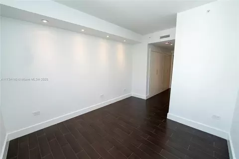 Bedroom - 801 Brickell Key Blvd #3104, Miami, FL 33131 photo 4 of 5