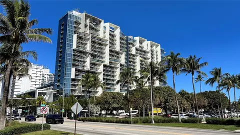 2201 Collins Ave #1102, Miami Beach, FL 33139