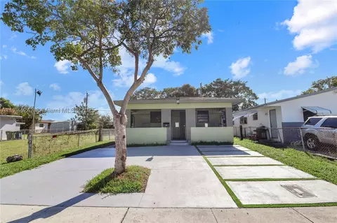 749 NW 5th St, Hallandale Beach, FL 33009