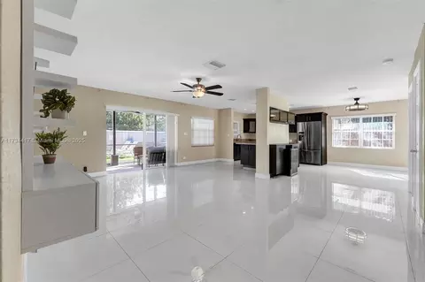 8240 NW 68th Ave, Tamarac, FL 33321